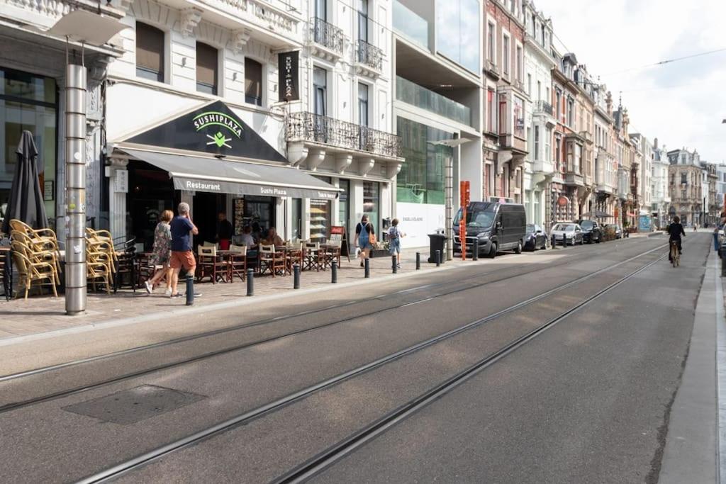 Bright, Spacious & Perfectly Located In The Heart Of * Gent