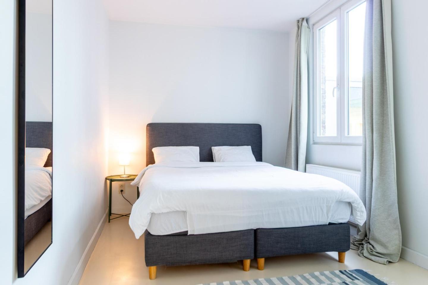 Apartment Bright, Spacious & Perfectly Located In The Heart Of *