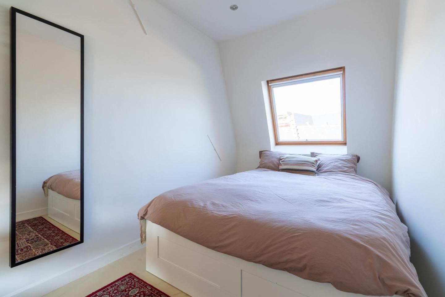 Bright, Spacious & Perfectly Located In The Heart Of Apartment Gent